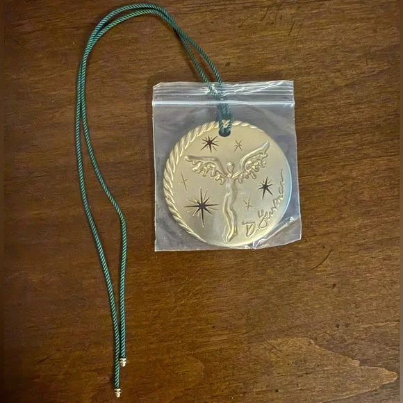 NWT 2025 Limited Edition David Yurman Ornament - Picture 2 of 5